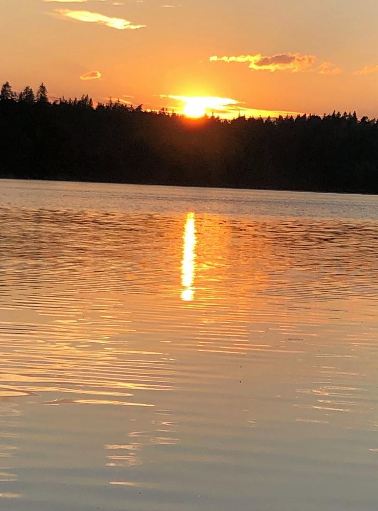 Solnedgång vid sjön Ömmern.