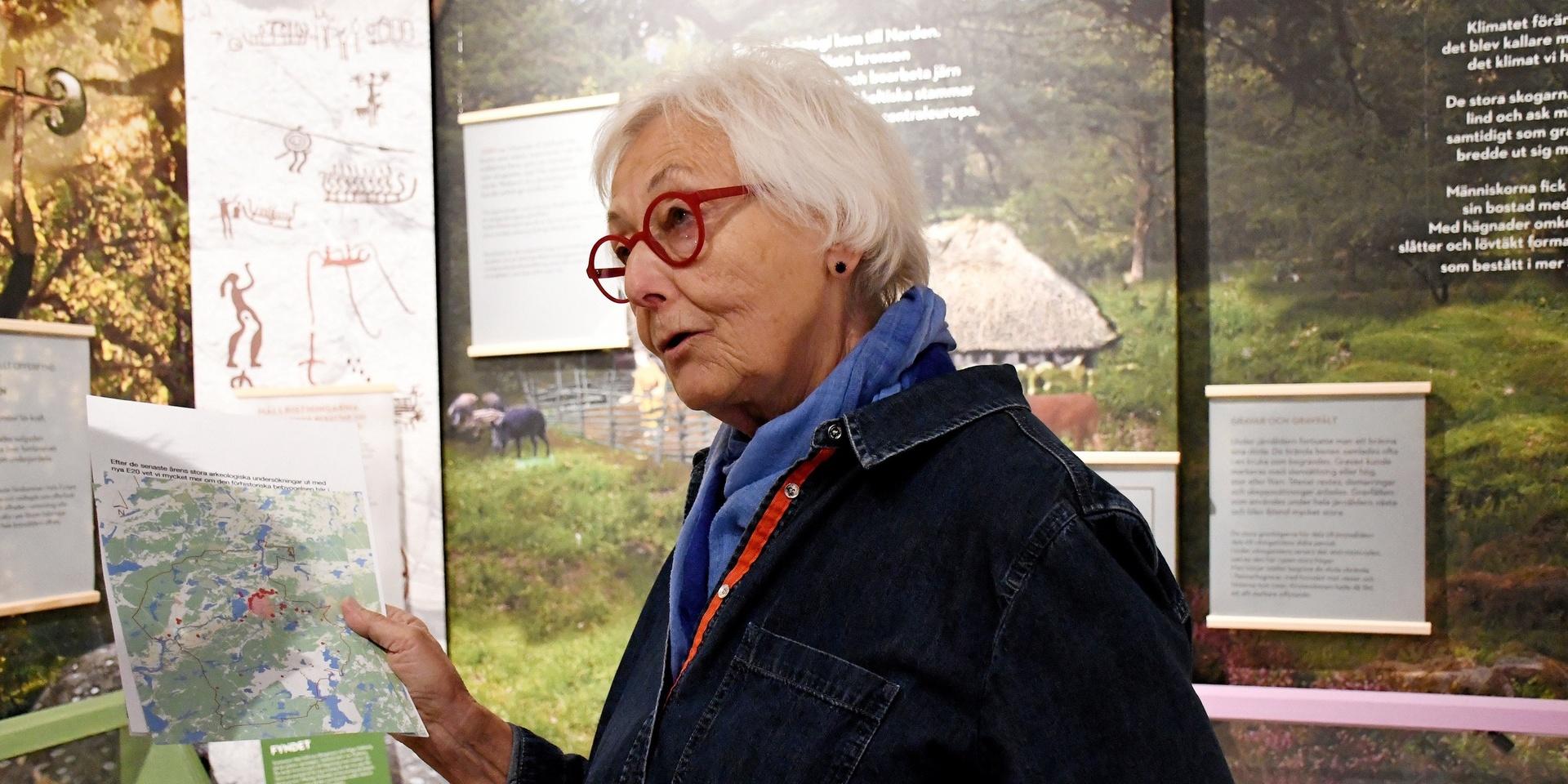 Inger Erntsson ville berätta bygdens historia från början och har bland andra tagit hjälp av utställningsdesignern Pia Hansson.