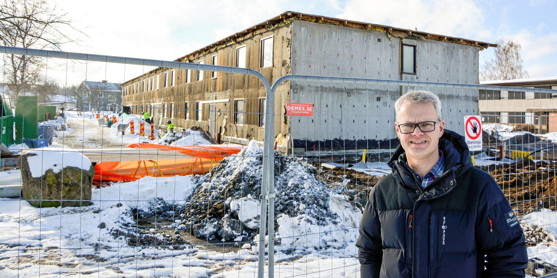 Jan Thorsson, vd för Vårgårda Bostäder, när renoveringen inleddes i början av 2018.