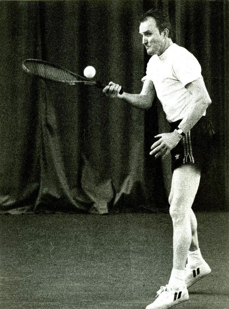 Lennart ”Bonnen” Andersson, stark friidrotts- och hockeyprofil som även kunde svinga ett racket.