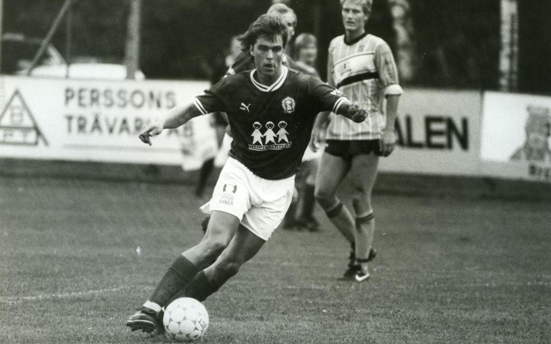 Christer ”Pinnen” Mårtensson är numera sportchef i Alingsås HK och var en duktig kantspringare på sin tid. Men han var även begåvad på fotbollsplanen där AIF var hans lag.